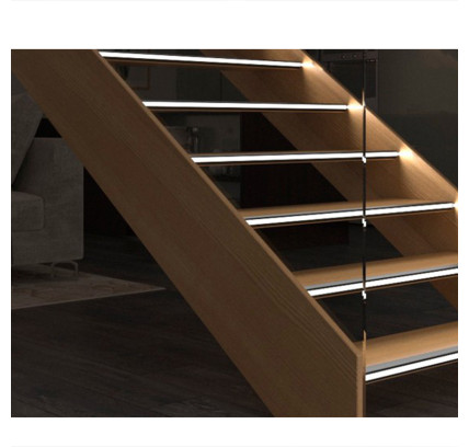 PELDAÑO EXTERIOR LED 30X45X2500 DAKOTA PLATA PRO20-3045PL