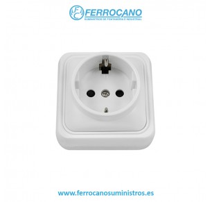 BASE ENCHUFE T.T SUPERFICIE SERIE LEKA 65 06507