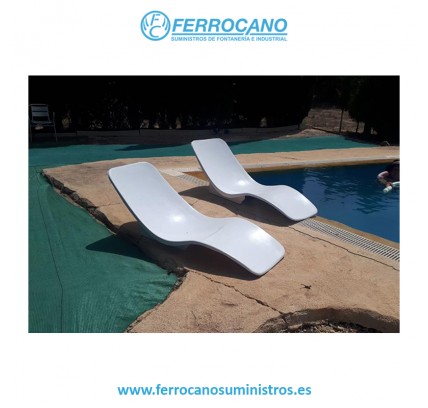 TUMBONA POLIESTER PISCINA